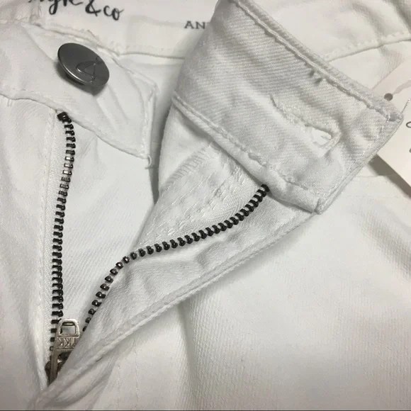 Style & Co Skinny Ankle Pant Crochet Detail Split Hem White Jeans 10P Petite 10 - Picture 9 of 16